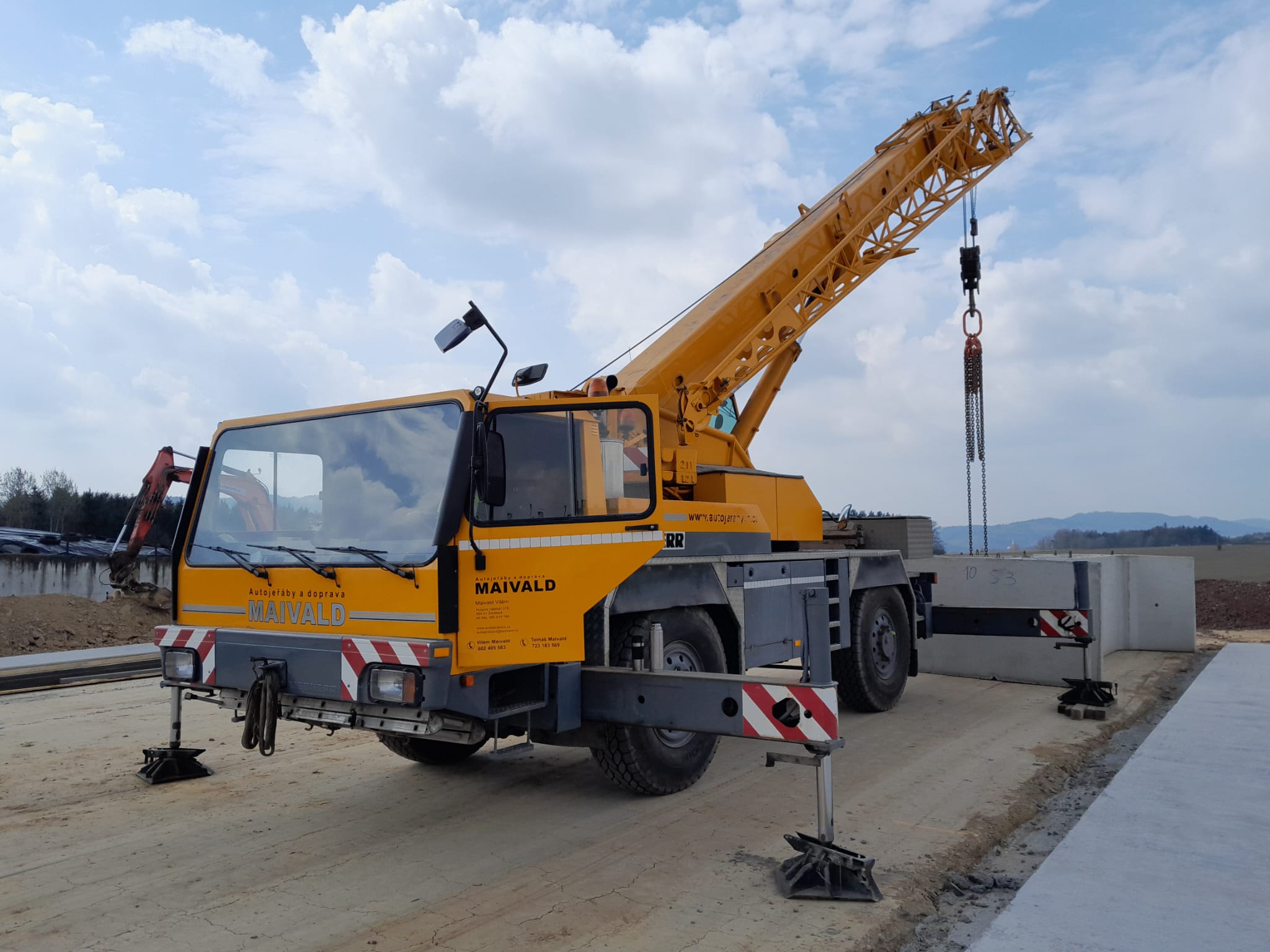 Jeřáb Liebherr LTM 1025